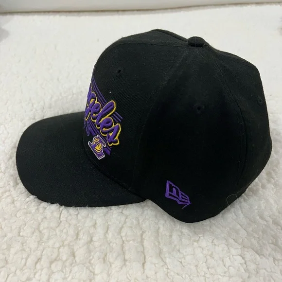 Los Angeles Lakers New Era Snapback - Picture 2 of 5